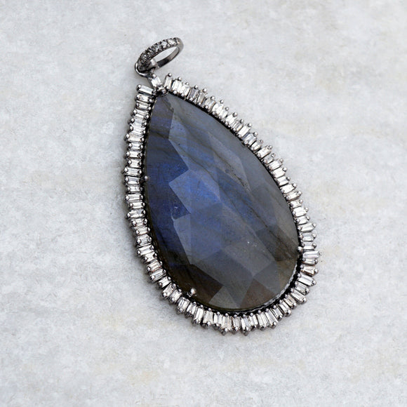 925 Silver Natural Baguette Diamond Labradorite Pendant 18